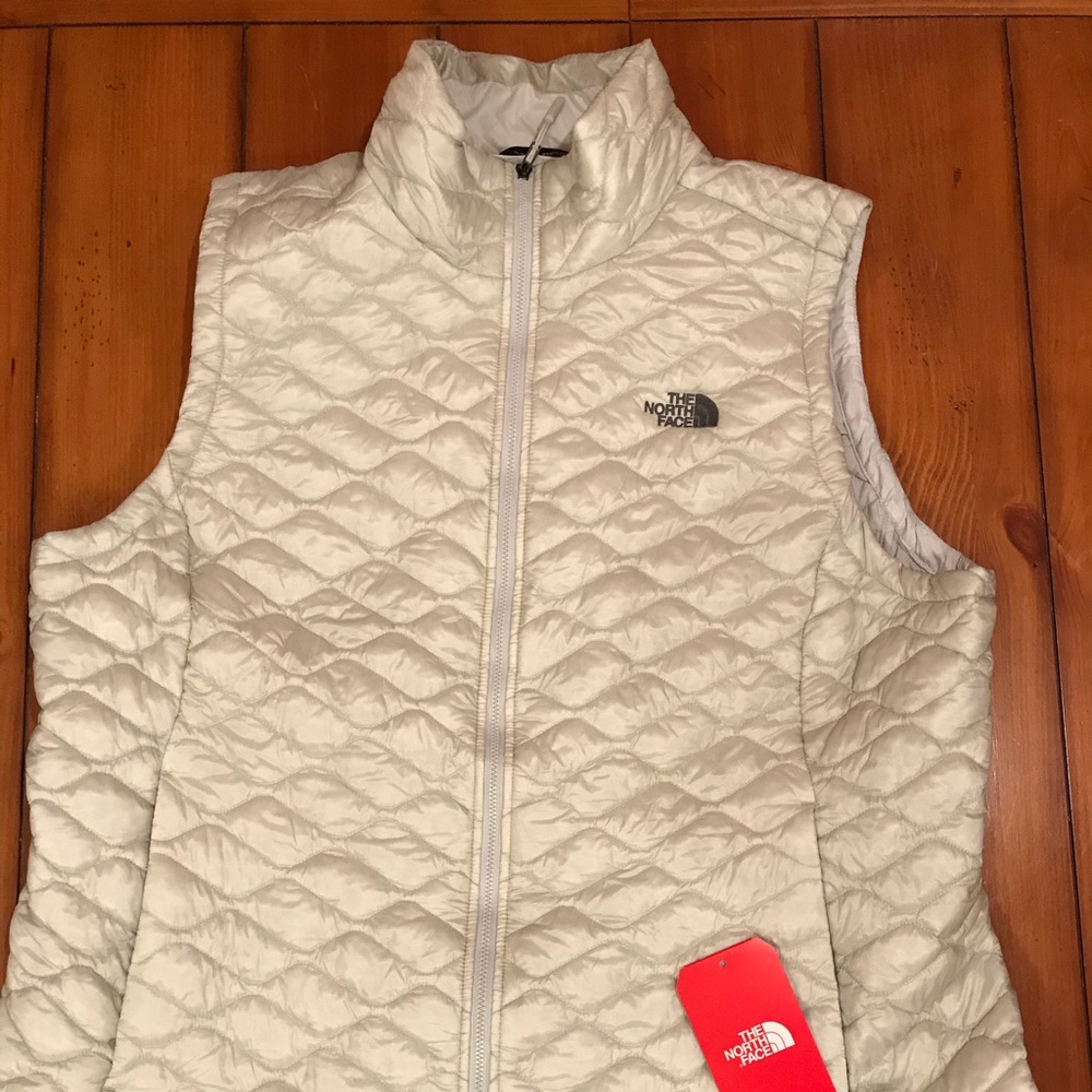 The North Face Thermoball vest NWT